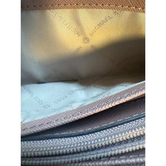 Michael Kors Jet Set Large Three Quarter Zip Leather Wallet - Dusty Rose - Picture 10 of 13